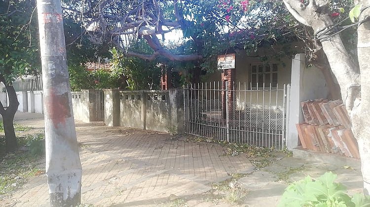 Terreno Con Casa A Demoler En Barrio Tembetary Ref Ka B Infocasas