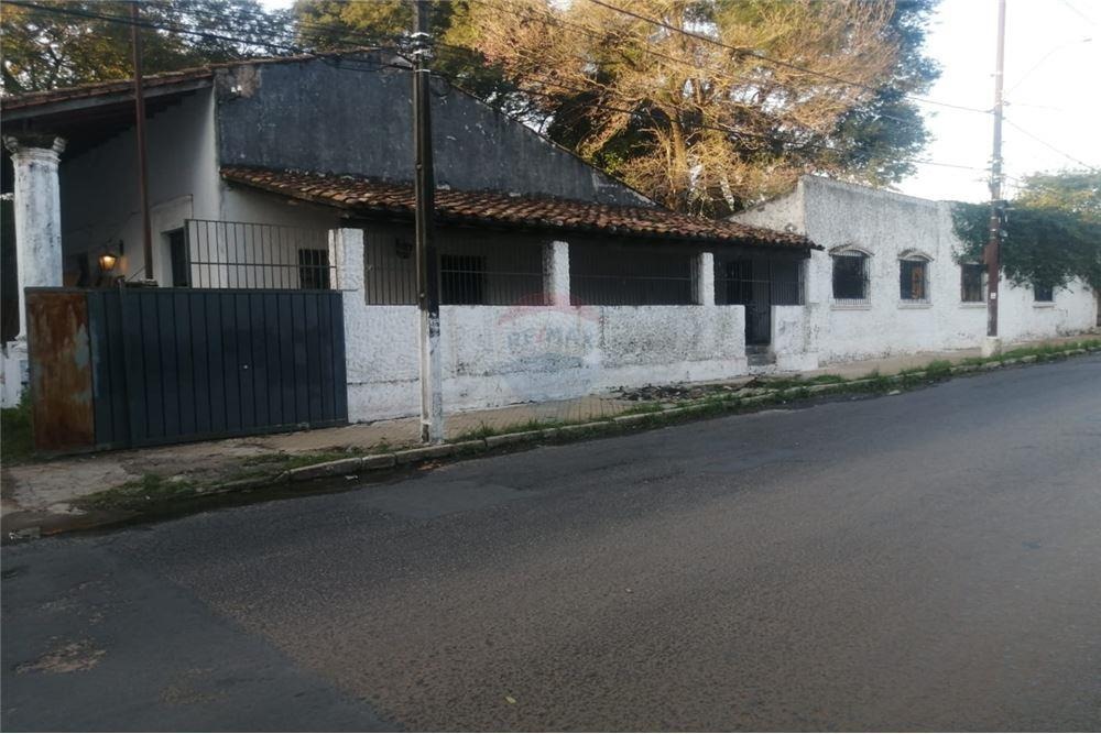 VENDO AMPLIO TERRENO EN BARRIO JARA A PASOS DE GENERAL SANTOS Y ARTIGAS