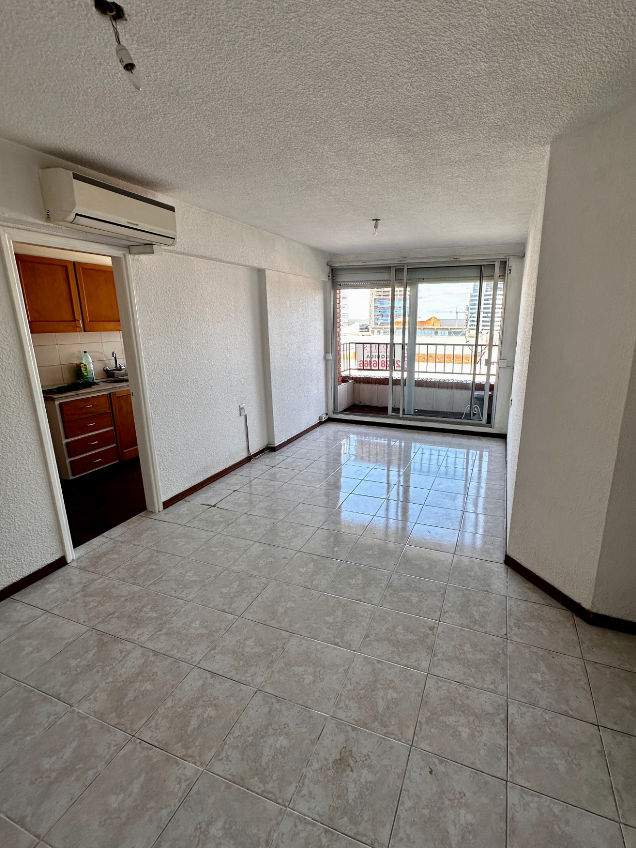 ALQUILER APARTAMENTO 2 DORMITORIOS CON BALCON FRENTE A MONTEVIDEO