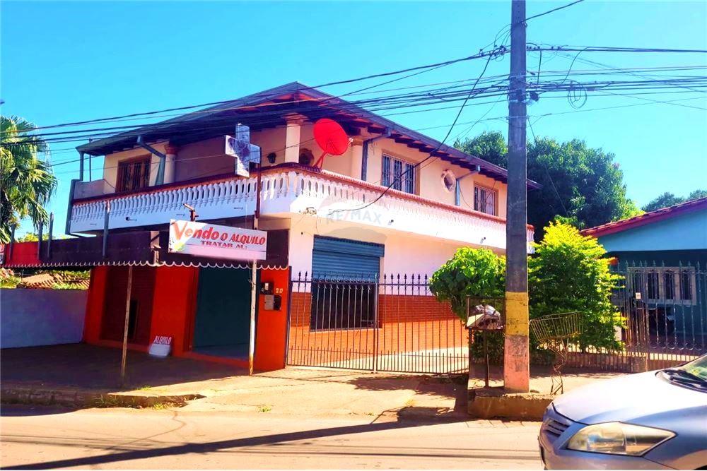 Vendo Hermosa Casa Con Salon Comercial Y Terreno Ref H