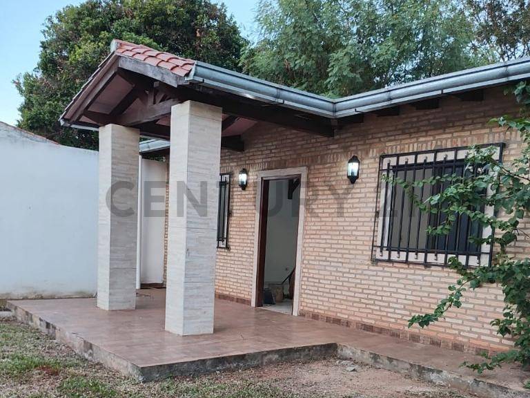 VENDO AMPLIA CASA EN ISLA BOGADO LUQUE Ref OB24B5 Infocasas Py