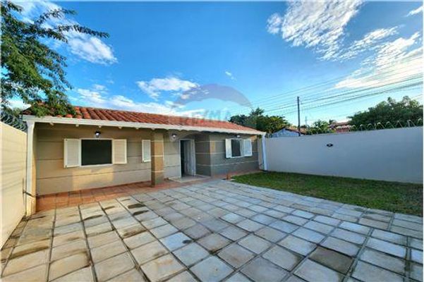 Vendo Coqueta Casa En Esquina A Estrenar En Luque Primer Barrio Ref