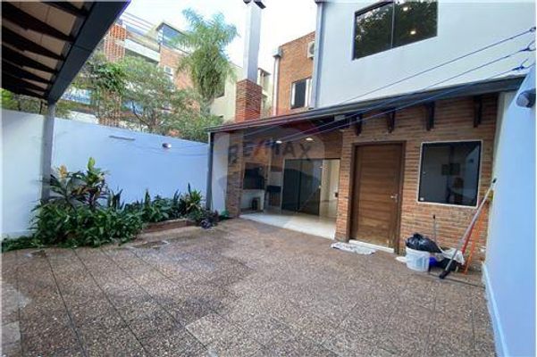 ALQUILO DUPLEX EN LAMBARE Ref H83E08 Infocasas Py