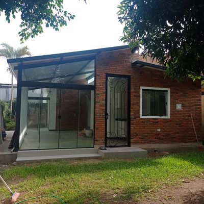 Casa En Alquiler A Estrenar En Barrio Villa Adela Luque Ref W4B7CC