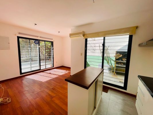 Venta Apartamento 1 Dormitorio Con Patio Con Parrillero En Pocitos Ref