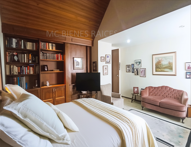 Casa de 4 alcobas en venta en Molinos Norte, Bogotá, 276 m² · foto 16 de 21