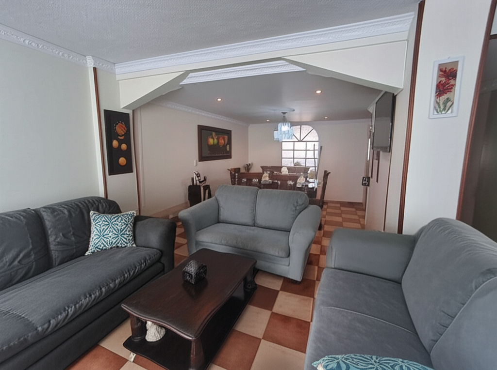 Casa en venta en Engativá, Bogotá · foto 3 de 15