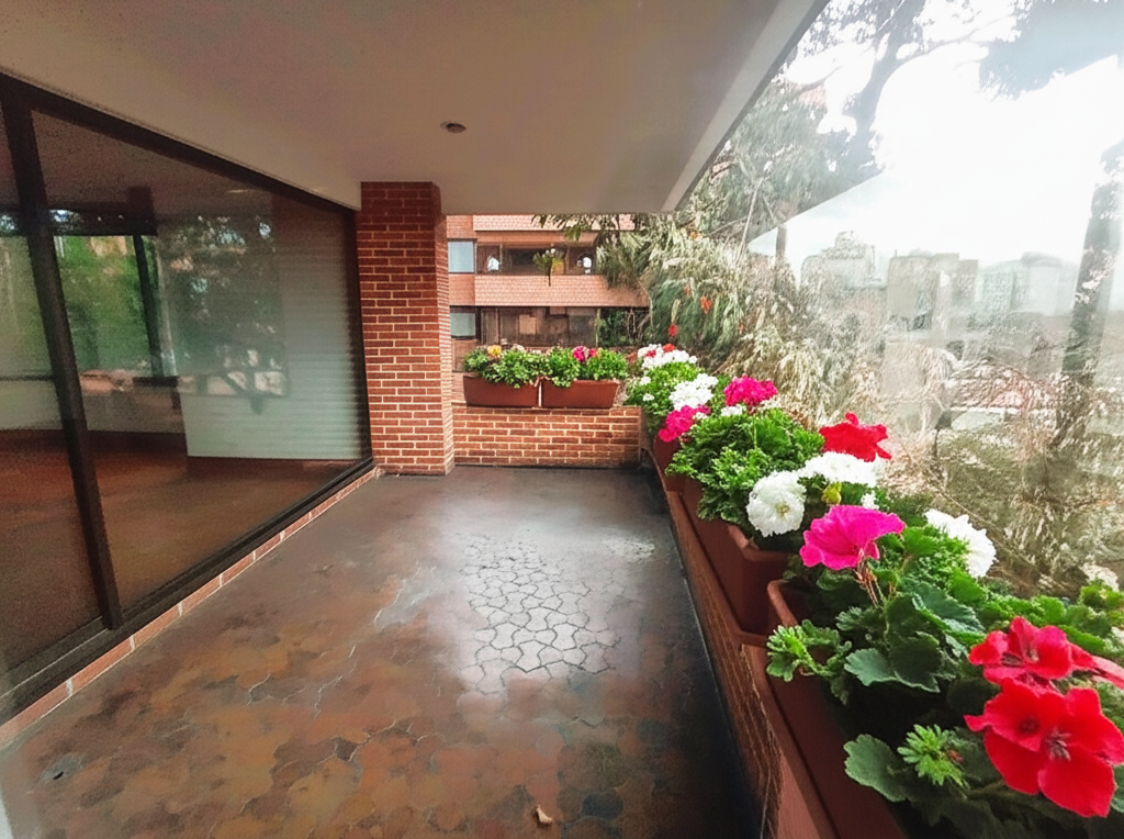 Carrera 4 #80A-16, Bogota, Colombia - Photo 1