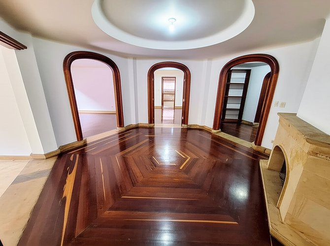 Apartamento de 3 alcobas en venta en Los Rosales, Bogotá, 250 m² · foto 3 de 24