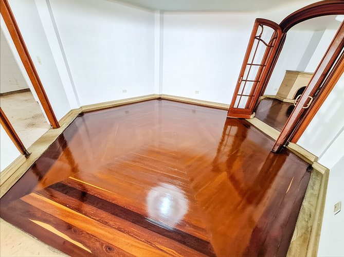 Apartamento de 3 alcobas en venta en Los Rosales, Bogotá, 250 m² · foto 11 de 24