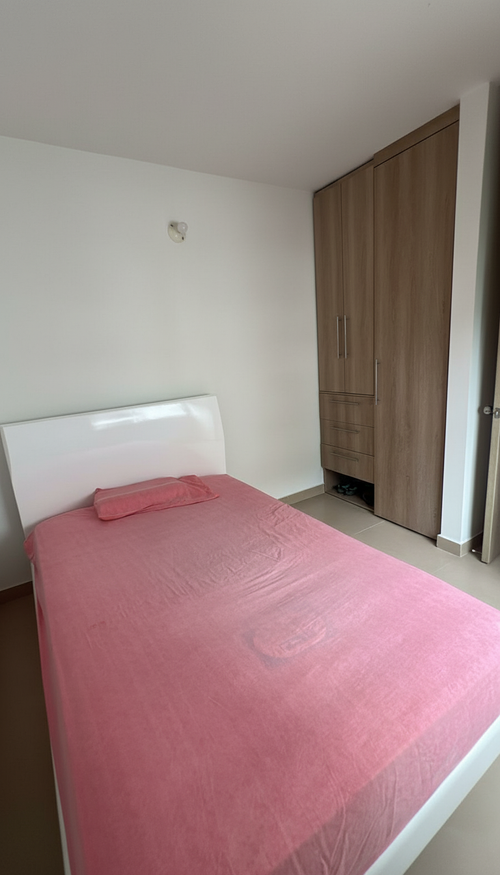 Apartamento de 3 alcobas en venta en Ricaurte, 67 m² · foto 10 de 20