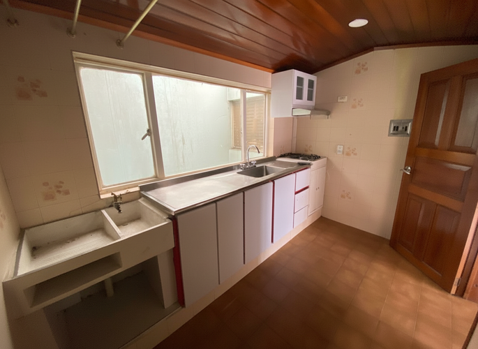 Apartamento de 2 alcobas en venta en La Granja, Bogotá, 60 m² · foto 2 de 11