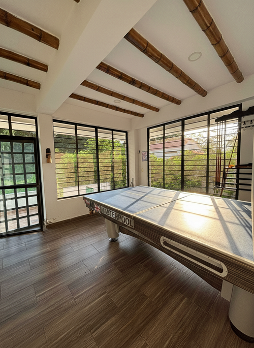Casa de 5 alcobas en venta en Ricaurte, 266 m² · foto 7 de 24