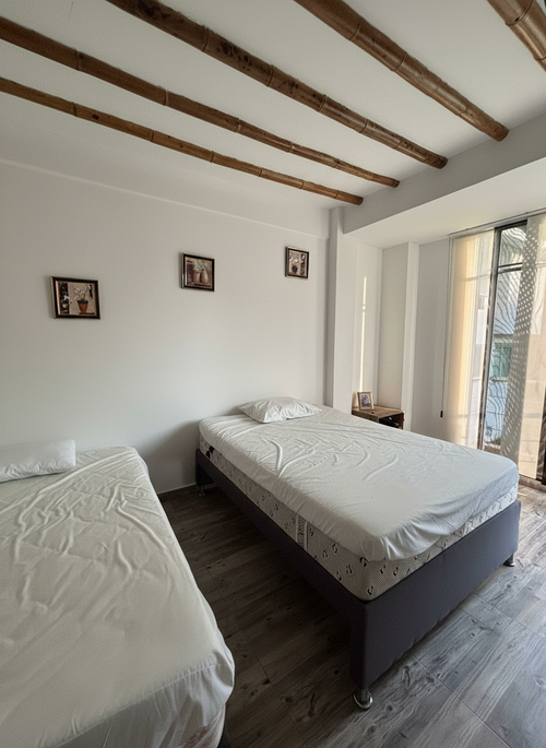 Casa de 5 alcobas en venta en Ricaurte, 266 m² · foto 15 de 24
