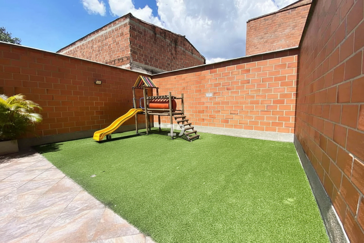 Apartamento de 3 alcobas en arriendo en Conquistadores, Medellín, 90 m² · foto 23 de 24