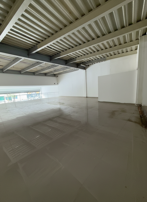 Local en arriendo en Mejoras Publicas, Bucaramanga, 717 m² · foto 19 de 20