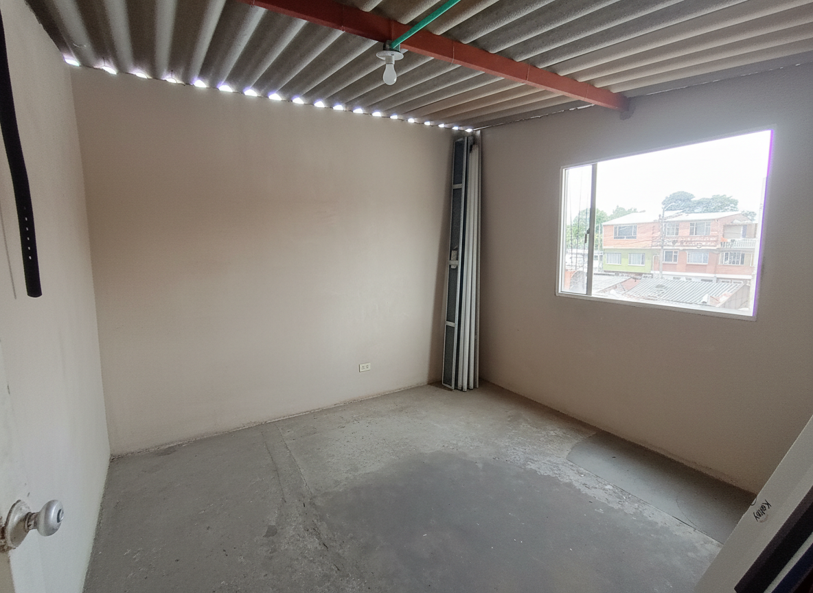 Casa en venta en Engativá, Bogotá · foto 3 de 24