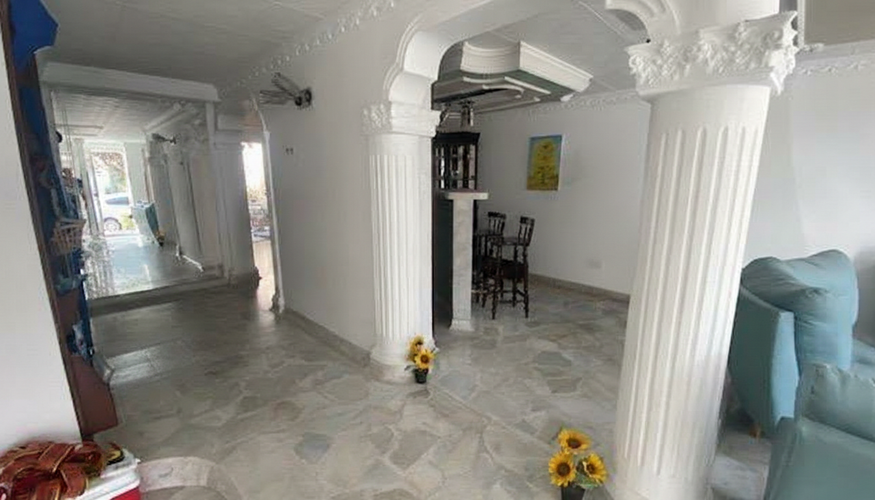 Casa de 5 alcobas en venta en Nueva Fontana, Bucaramanga, 255 m² · foto 2 de 24