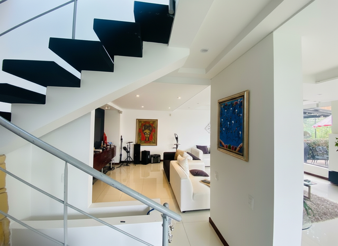 Casa de 3 alcobas en venta en Cedro Salazar, Bogotá, 350 m² · foto 10 de 24