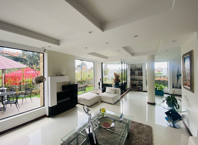 Casa de 3 alcobas en venta en Cedro Salazar, Bogotá, 350 m² · foto 4 de 24