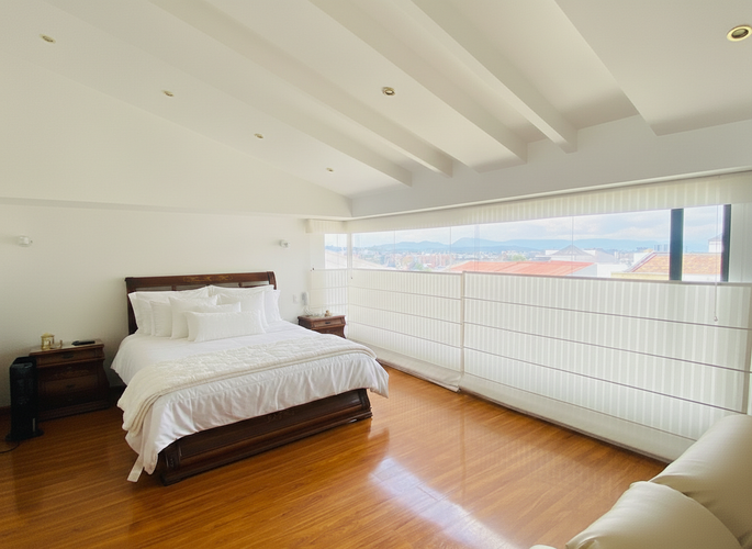 Casa de 3 alcobas en venta en Cedro Salazar, Bogotá, 350 m² · foto 19 de 24
