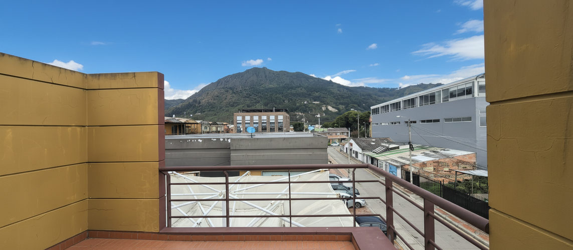 Oficina en venta en Cota, 42 m² · foto 2 de 7