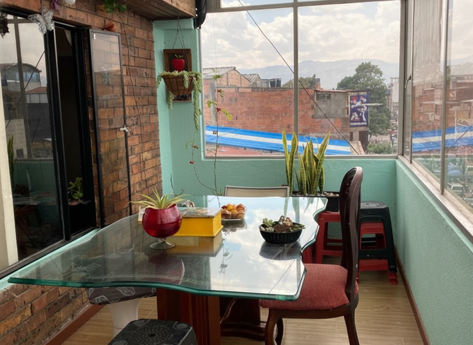 Apartamento de 3 alcobas en venta en Alqueria, Bogotá, 55 m² · foto 2 de 18