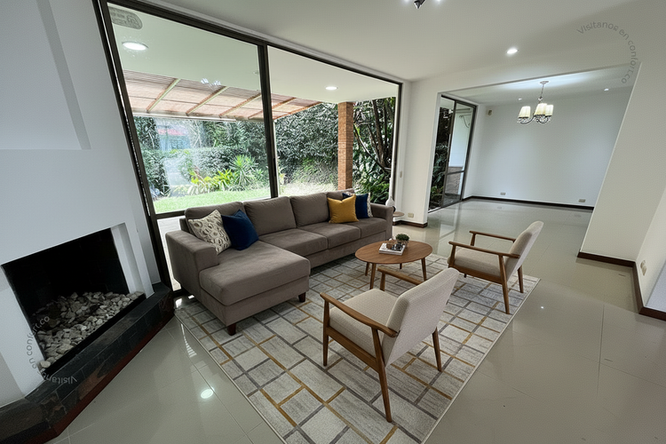 Casa de 3 alcobas en venta en Loma Del Chocho, Envigado, 240 m² · foto 6 de 24