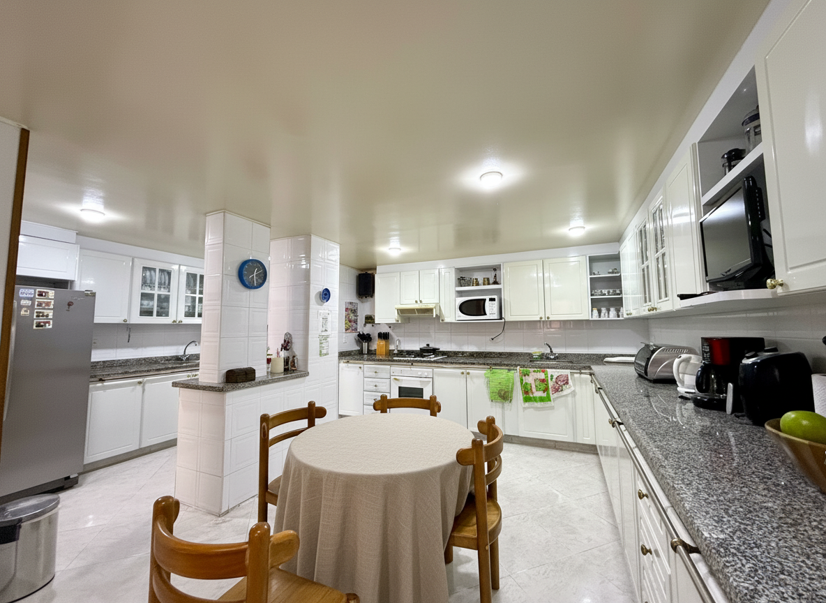 Apartamento en venta en Santa Barbara, Bogotá · foto 12 de 23