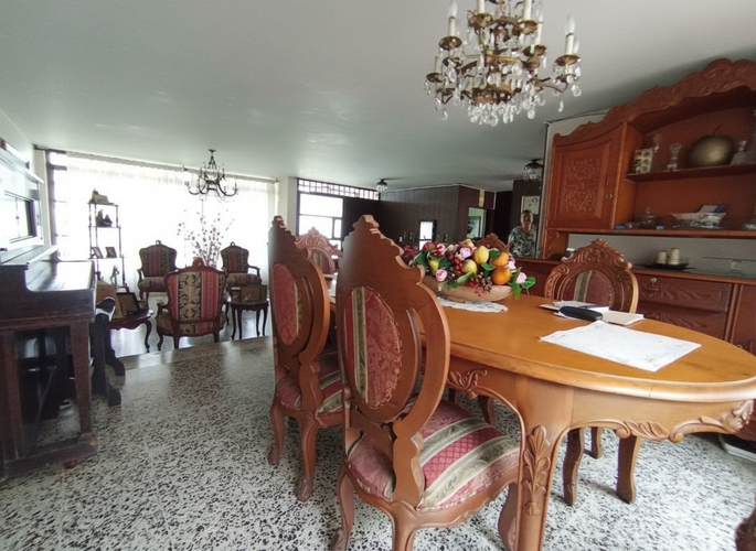 Casa de 5 alcobas en venta en Bolarqui, Bucaramanga, 360 m² · foto 6 de 12