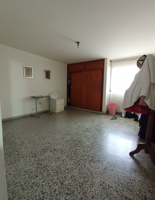 Casa de 5 alcobas en venta en Bolarqui, Bucaramanga, 360 m² · foto 9 de 12