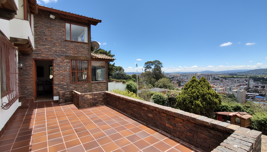 Casa de 5 alcobas en venta en Altos De Suba, Bogotá, 460 m² · foto 5 de 24