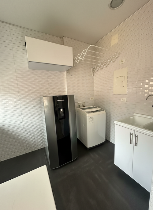 Apartamento de 1 alcoba en venta en Chico, Bogotá, 37 m² · foto 4 de 14