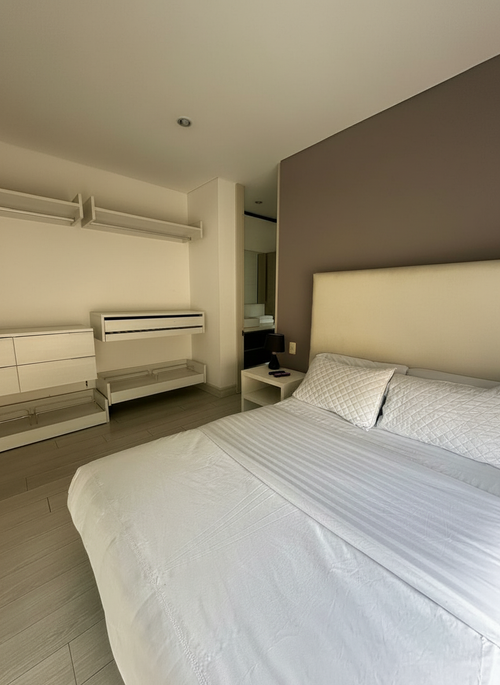Apartamento de 1 alcoba en venta en Chico, Bogotá, 37 m² · foto 9 de 14