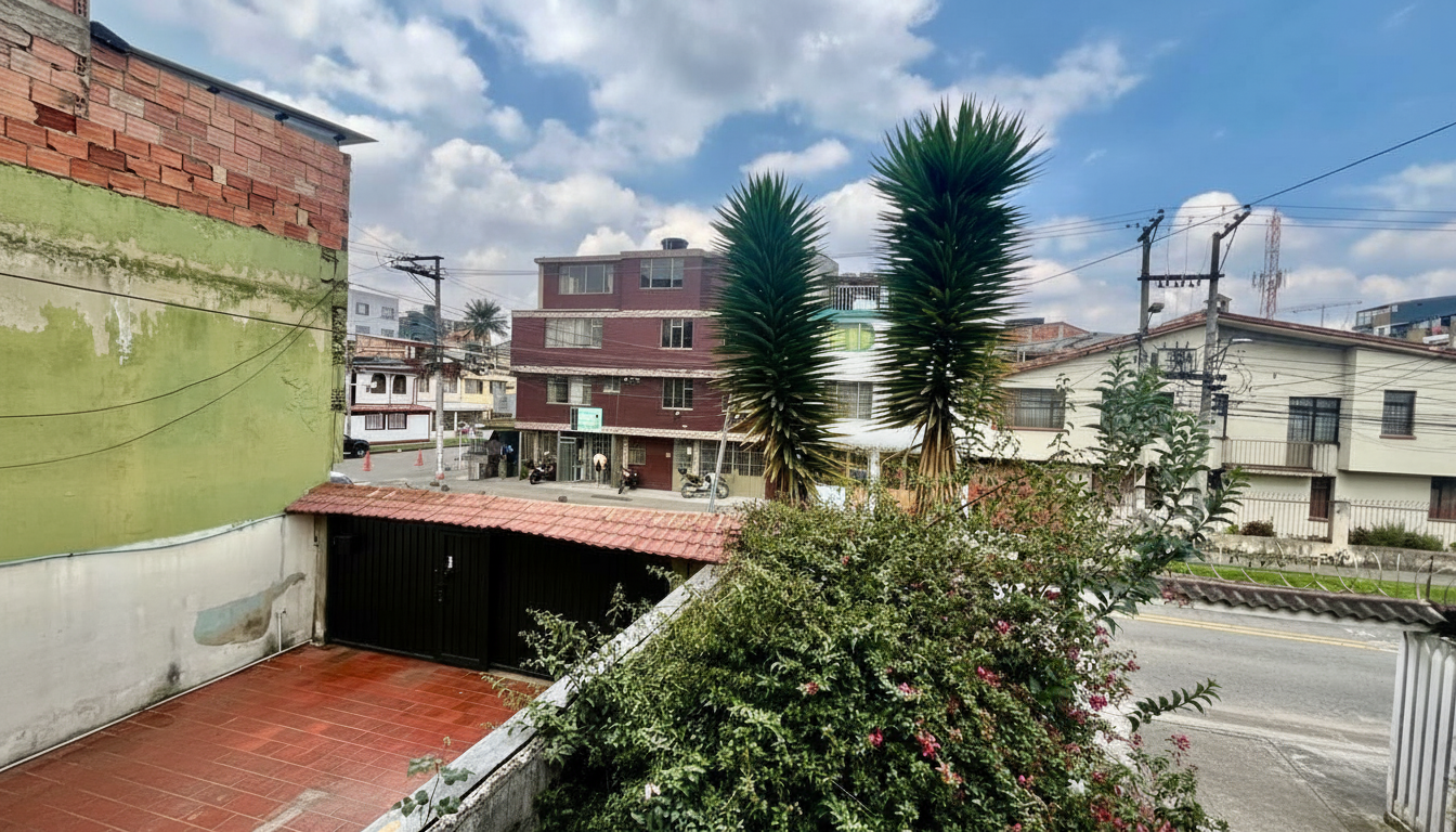 Casa en venta en Engativá, Bogotá · foto 2 de 12