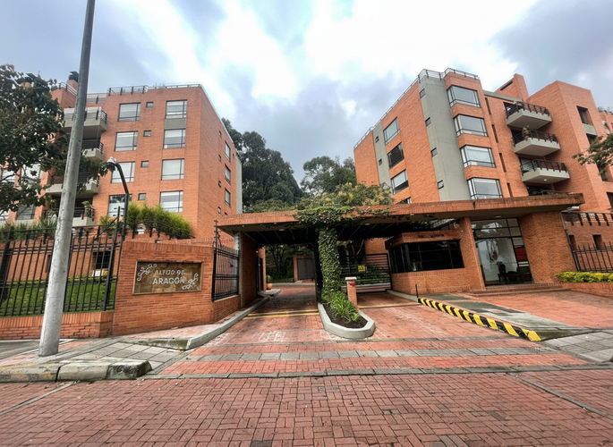 Apartamento de 4 alcobas en arriendo en Club De Los Lagartos, Bogotá, 200 m² · foto 22 de 22