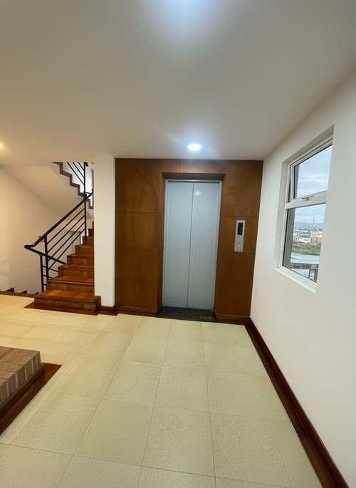 Apartamento de 4 alcobas en arriendo en Club De Los Lagartos, Bogotá, 200 m² · foto 3 de 22