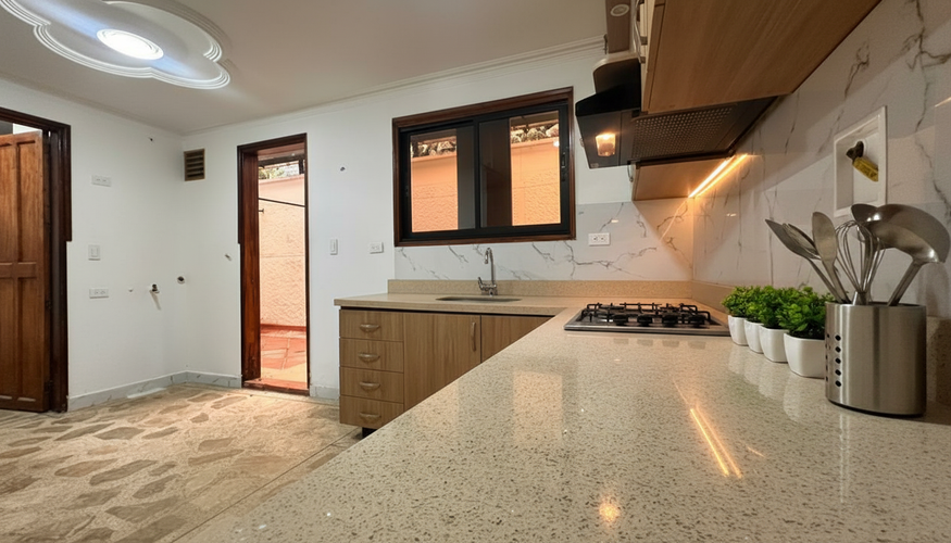 Casa de 3 alcobas en venta en Loma Del Indio, Medellín, 220 m² · foto 10 de 21