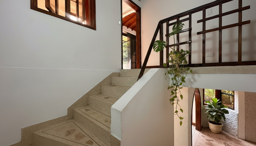 Casa de 3 alcobas en venta en Loma Del Indio, Medellín, 220 m² · foto 19 de 21
