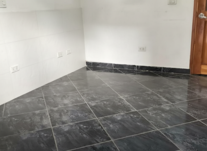 Local en arriendo en Camparola, Itagüí, 18 m² · foto 2 de 3