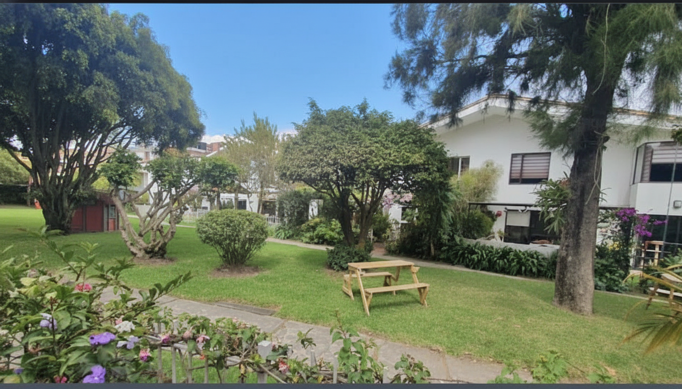 Casa en venta en El Contador, Bogotá · foto 2 de 15