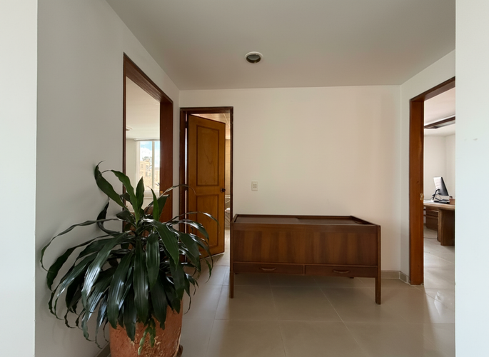 Apartamento de 2 alcobas en venta en Emaus, Bogotá, 133 m² · foto 2 de 11