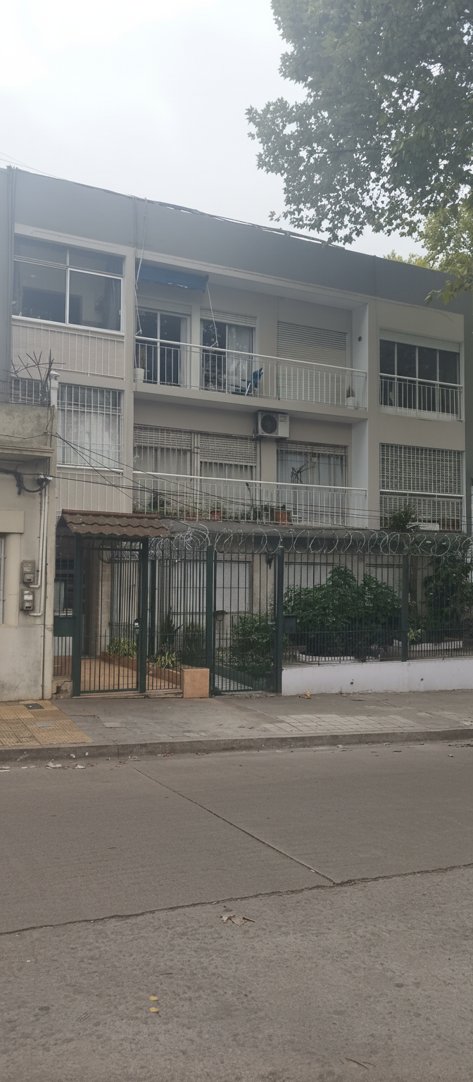 SE VENDE!!! OPORTUNIDAD!!! Amplio Apartamento En La Unión. Prox A Av. 8 De Octubre - Bild 2