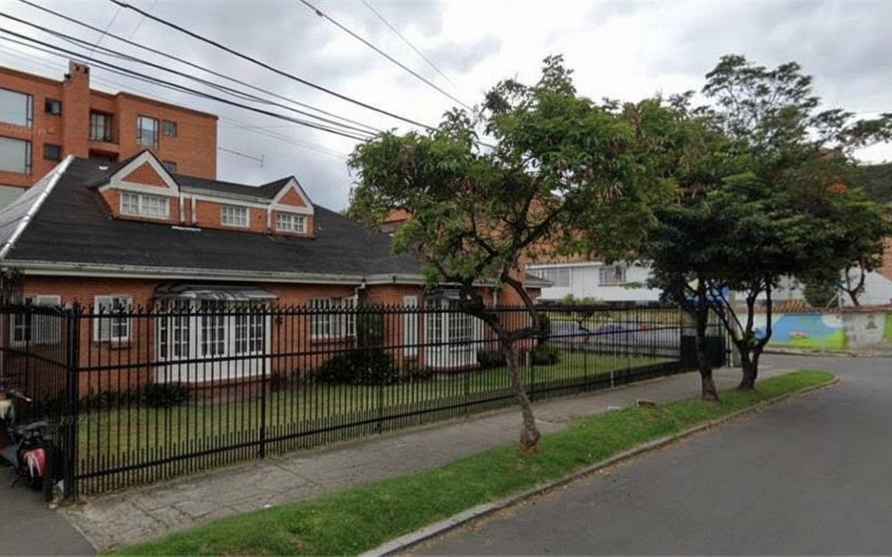 Casa en venta en Santa Barbara, Bogotá · foto 10 de 24