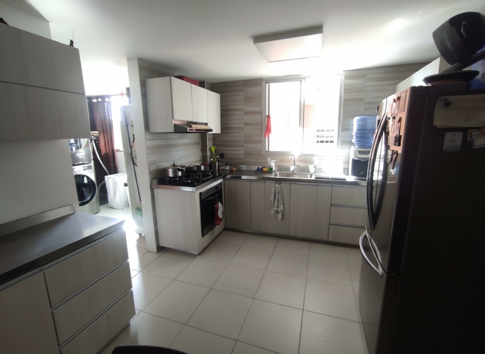 Apartamento de 3 alcobas en venta en Altos Del Prado, Barranquilla, 180 m² · foto 3 de 14