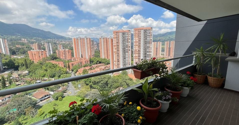 Apartamento de 3 alcobas en venta en Suramérica, Itagüí, 112 m² · foto 6 de 13