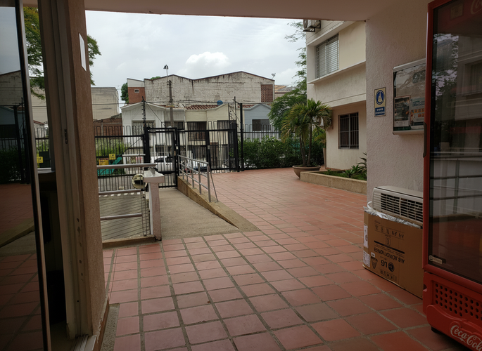 Apartamento de 3 alcobas en venta en La Flora, Cali, 80 m² · foto 18 de 24