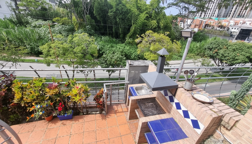 Casa de 4 alcobas en venta en Avenida 19 Norte, Armenia, 275 m² · foto 11 de 24