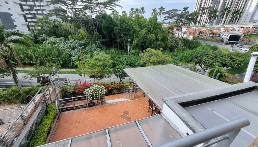 Casa de 4 alcobas en venta en Avenida 19 Norte, Armenia, 275 m² · foto 23 de 24