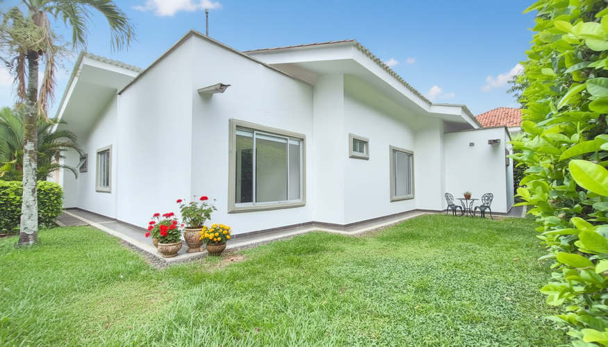Casa de 5 alcobas en venta en Las Mercedes, Jamundí, 350 m² · foto 3 de 24